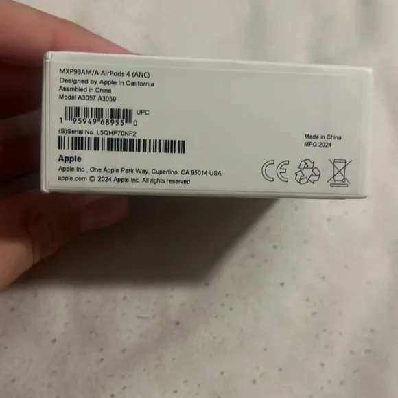 Apple airpods Gen 4 With active noise cancellation